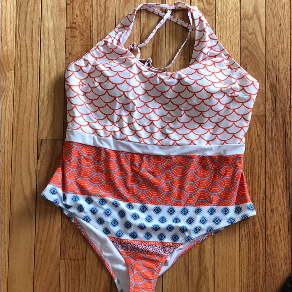 Cupshe One Piece Orange and White Swimwear